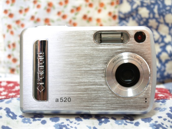 Polaroid a520