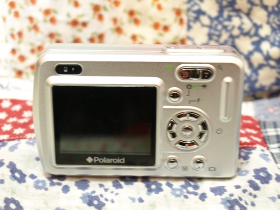 Polaroid a520