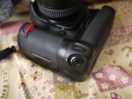 Nikon マルチパワーバッテリーパック MB-D10